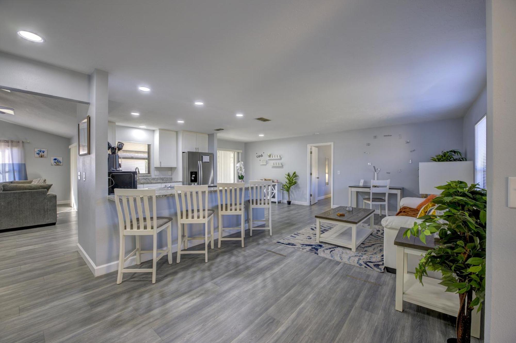 Family Fun Ping Pong, Bbq, Walk To Park Nearby Sarasota Exteriör bild