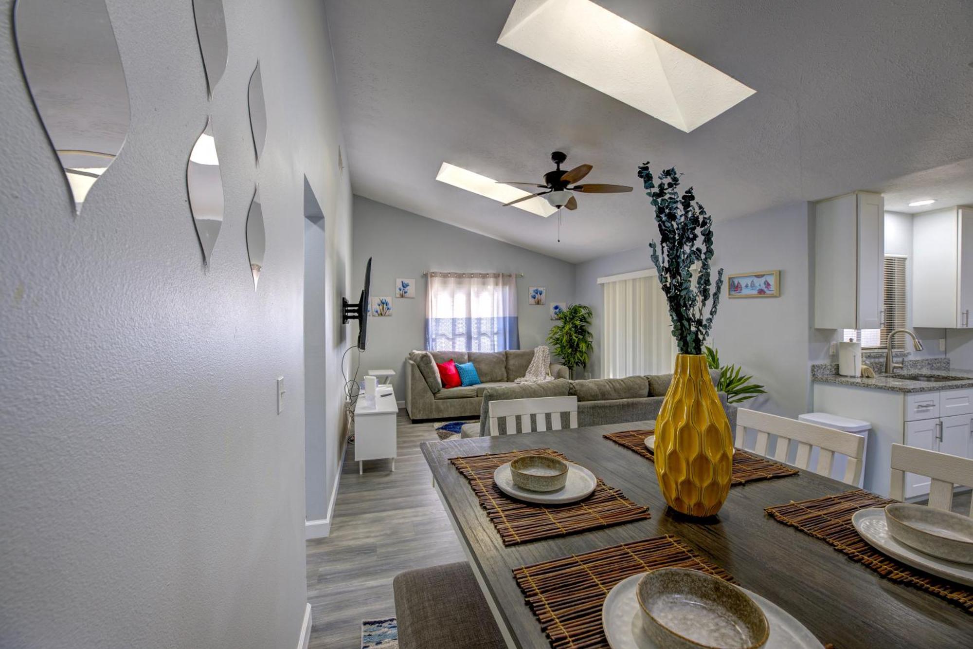Family Fun Ping Pong, Bbq, Walk To Park Nearby Sarasota Exteriör bild